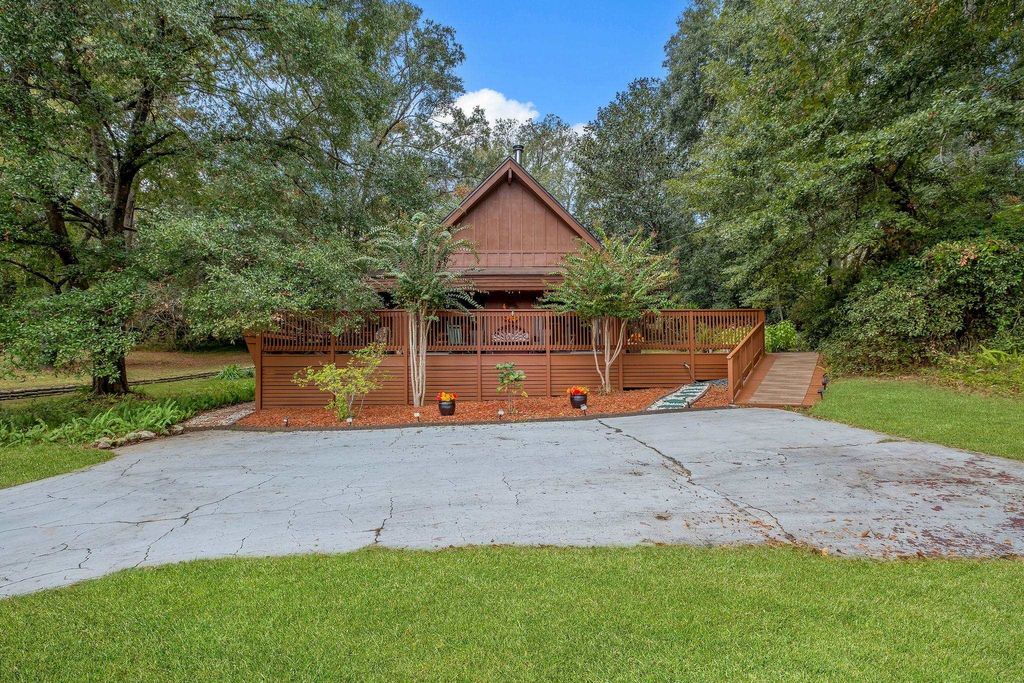 Photo of 2503 Dundee Drive, Tallahassee, FL 32308 (MLS # 392725)