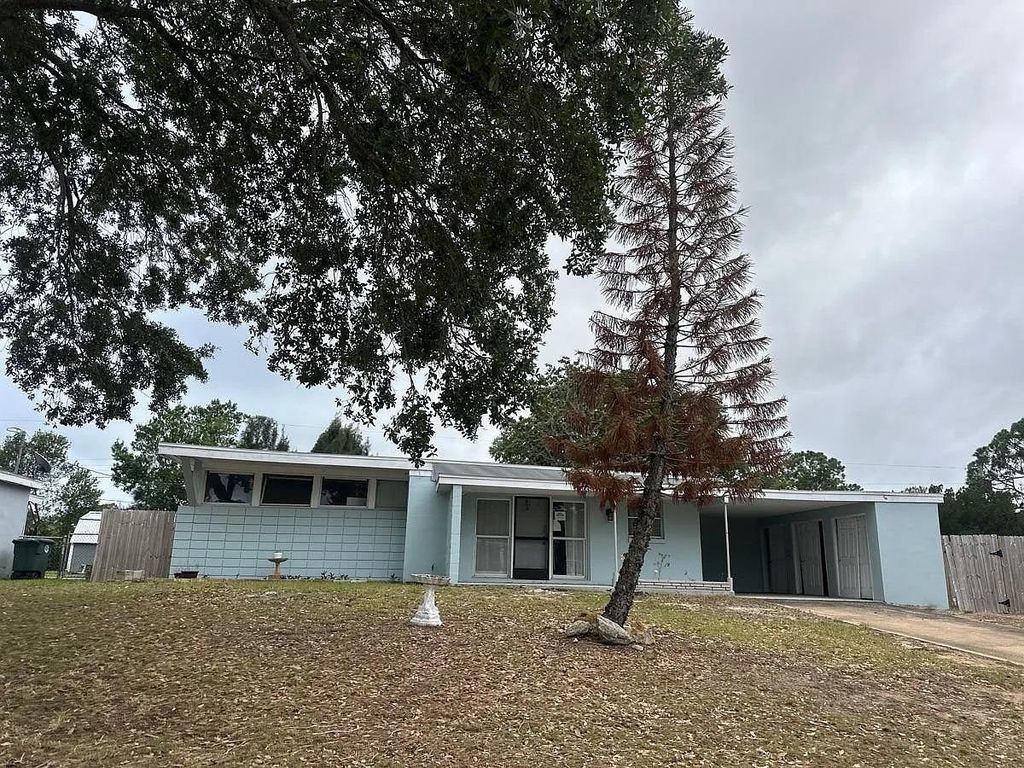 Photo of 1335 Phillips Street, Other Florida, FL 32114 (MLS # 400156)
