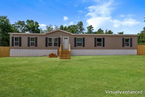 Photo of 119 Crestwood Drive, Crawfordville, FL 32327 (MLS # 400230)