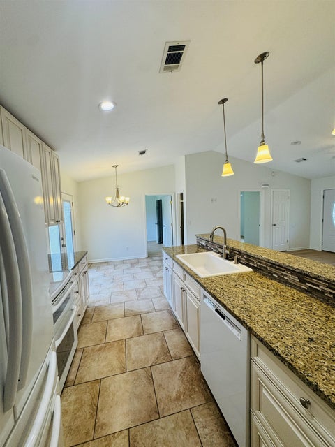 Tiny photo for 158 DAWN LAUREN Lane, Tallahassee, FL 32301 (MLS # 400396)