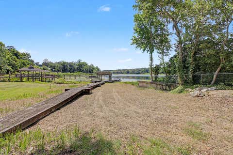 Tiny photo for 2192 Thirlestane Road, Tallahassee, FL 32309 (MLS # 394772)