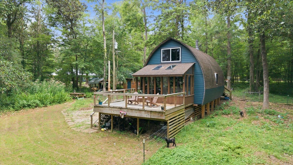 Photo of 521 CONRAD HILLS Road, Havana, FL 32333 (MLS # 400727)