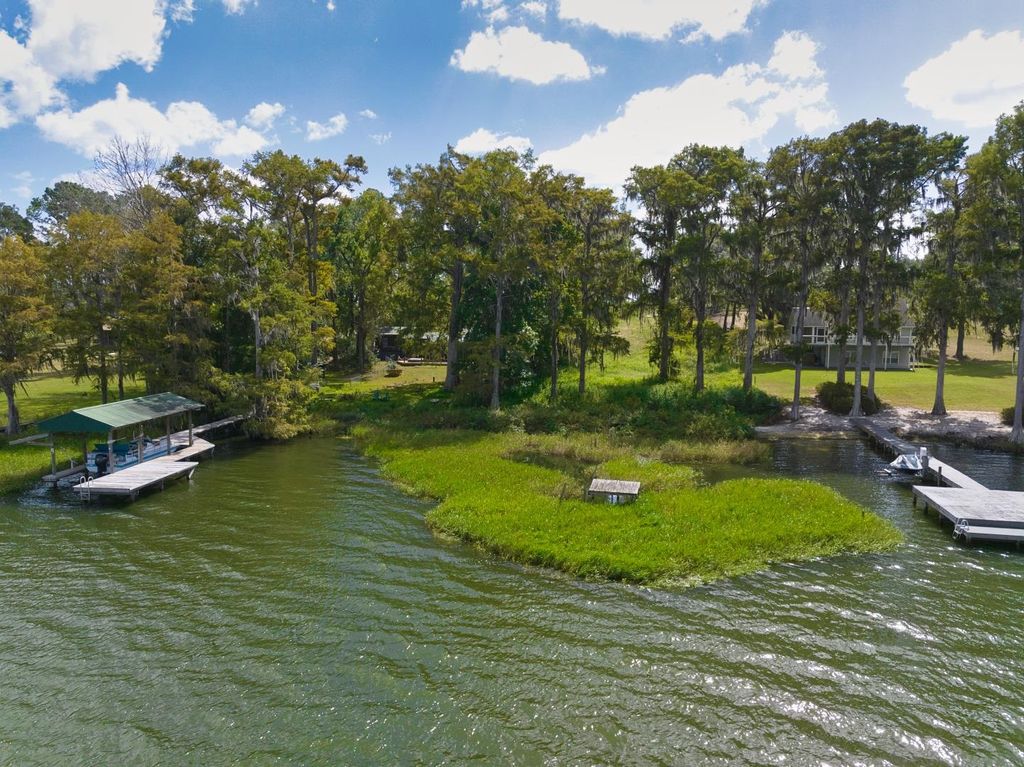 Photo of 1537 NE Cherry Lake Circle, Madison, FL 32340 (MLS # 391808)
