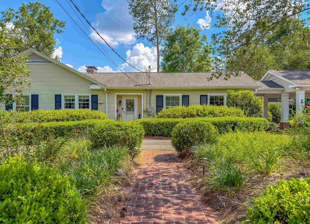 Photo of 716 N 9TH Street, Quincy, FL 32351 (MLS # 400170)