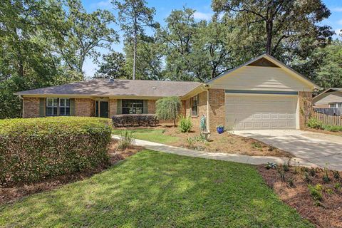 Photo of 3274 Horseshoe Trail, Tallahassee, FL 32312 (MLS # 400003)
