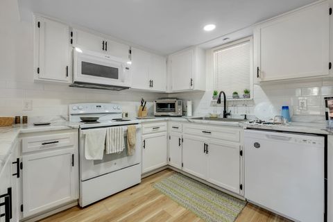 Tiny photo for 118 W 8th Avenue #1-7, Tallahassee, FL 32303 (MLS # 399338)