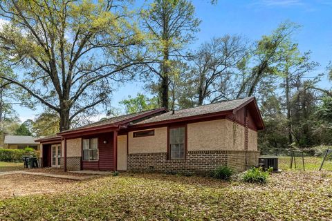 Tiny photo for 2601 Vassar Rd, Tallahassee, FL 32309 (MLS # 397790)