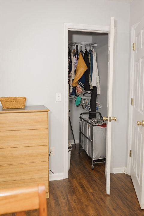 Tiny photo for 5 MIDWAY Court, Crawfordville, FL 32327 (MLS # 394438)