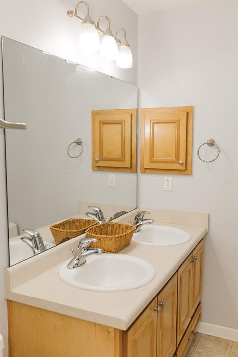 Tiny photo for 5 MIDWAY Court, Crawfordville, FL 32327 (MLS # 394438)