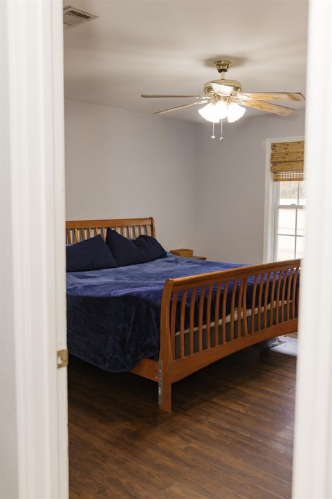 Tiny photo for 5 MIDWAY Court, Crawfordville, FL 32327 (MLS # 394438)