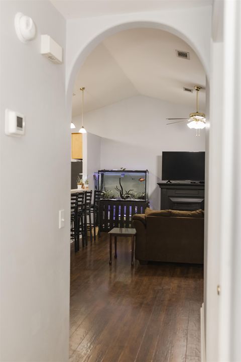 Tiny photo for 5 MIDWAY Court, Crawfordville, FL 32327 (MLS # 394438)