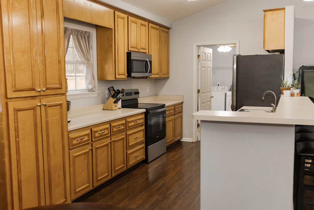 Photo of 5 MIDWAY Court, Crawfordville, FL 32327 (MLS # 394438)