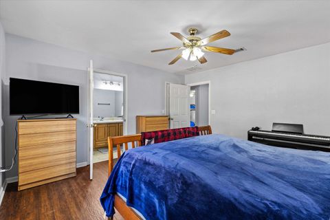 Tiny photo for 5 MIDWAY Court, Crawfordville, FL 32327 (MLS # 394438)