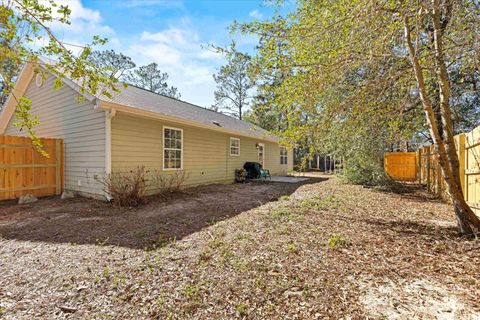 Tiny photo for 5 MIDWAY Court, Crawfordville, FL 32327 (MLS # 394438)