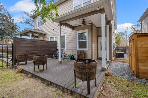 Tiny photo for 1416 N M L King Jr Boulevard #1, Tallahassee, FL 32303 (MLS # 398387)