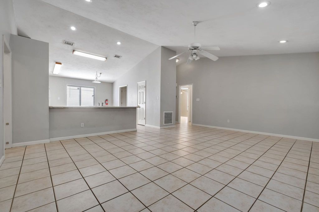 Photo of 712 W Brevard Street #N/A, Tallahassee, FL 32304 (MLS # 402096)