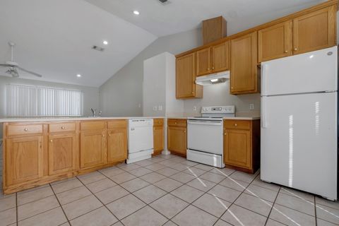 Tiny photo for 712 W Brevard Street #N/A, Tallahassee, FL 32304 (MLS # 402096)