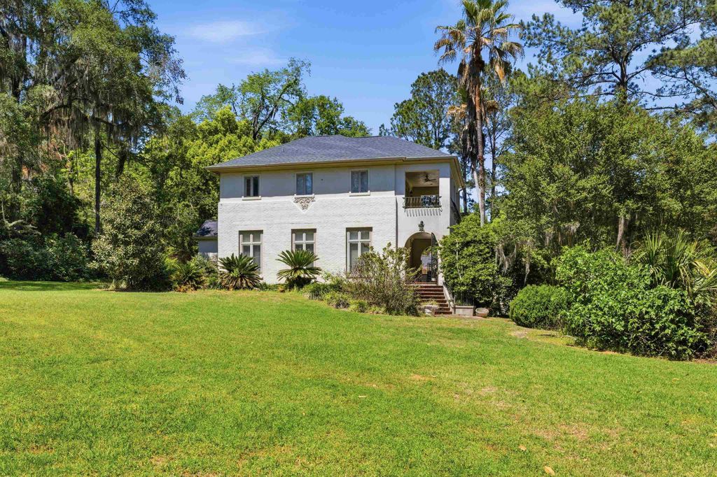 Photo of 308 OAKS WILL Court, Tallahassee, FL 32312 (MLS # 399264)