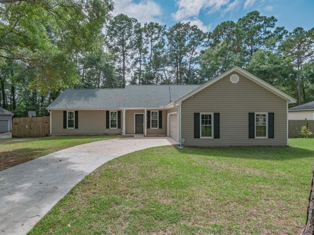Photo of 3333 Wildwood Trail, Tallahassee, FL 32312 (MLS # 390959)