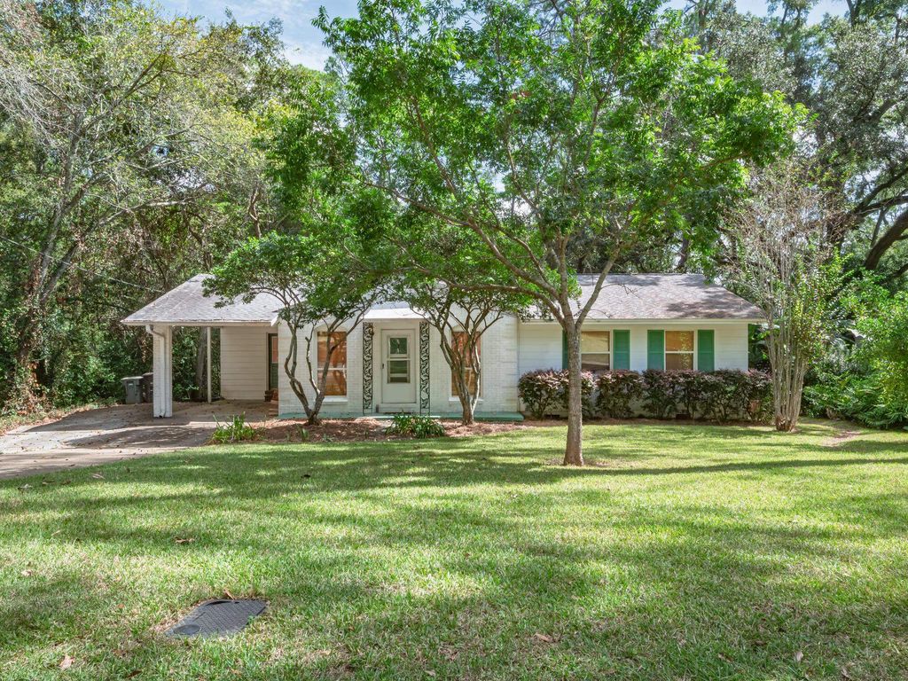 Photo of 868 Tamarack Avenue, Tallahassee, FL 32303 (MLS # 390785)