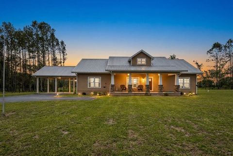 Photo of 9659 SE CR 319, Trenton, FL 32693 (MLS # 401630)