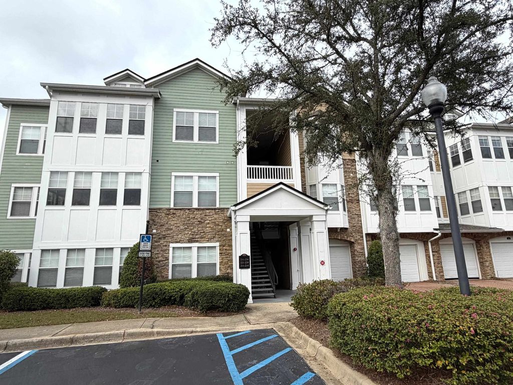 Photo of 2801 Chancellorsville Drive #232, Tallahassee, FL 32312 (MLS # 398279)