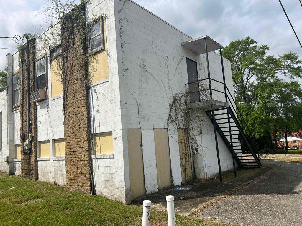 Photo of 2101 Holton Street, Tallahassee, FL 32310 (MLS # 385388)