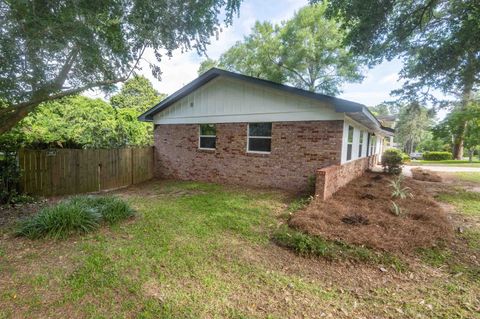 Tiny photo for 1944 LAWSON Road, Tallahassee, FL 32308 (MLS # 400223)