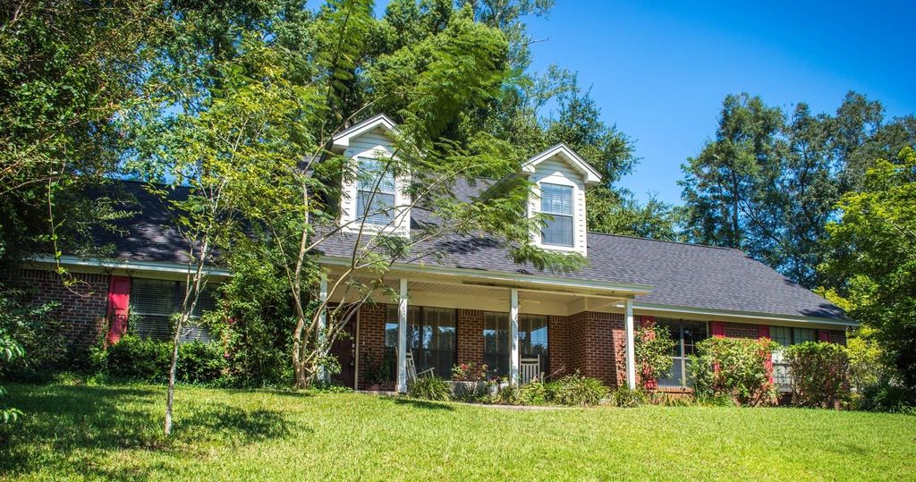 Photo of 2221 GLENWOOD Lane, Tallahassee, FL 32308 (MLS # 398489)