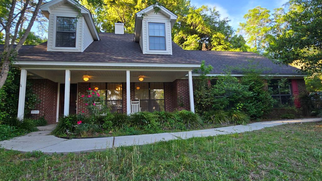 Photo of 2221 GLENWOOD Lane, Tallahassee, FL 32308 (MLS # 398489)