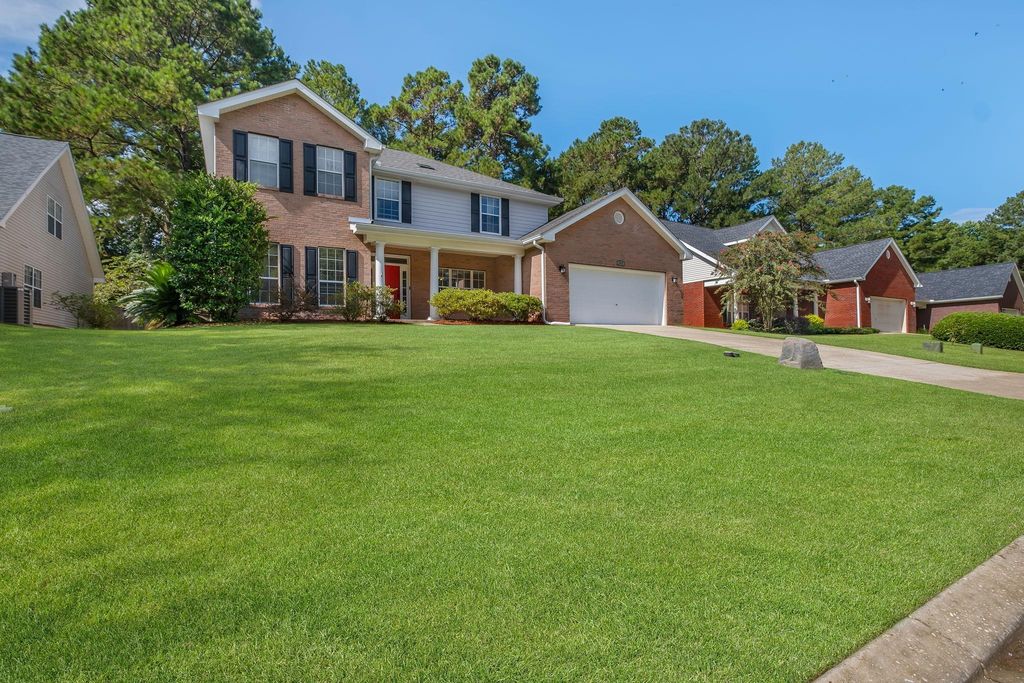 Photo of 910 Parkview Drive, Tallahassee, FL 32311 (MLS # 389871)