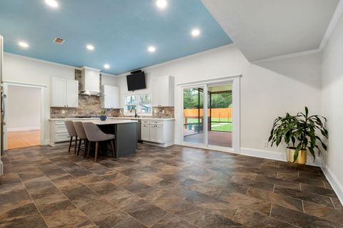 Tiny photo for 3602 N Meridian Road, Tallahassee, FL 32312 (MLS # 397036)