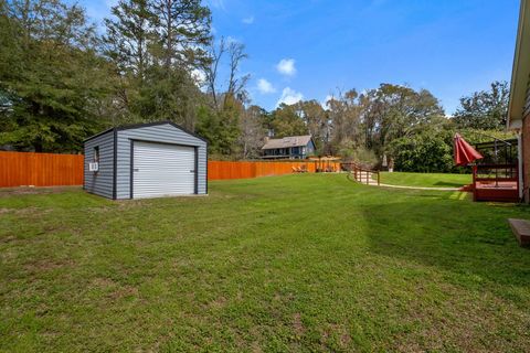 Tiny photo for 3602 N Meridian Road, Tallahassee, FL 32312 (MLS # 397036)