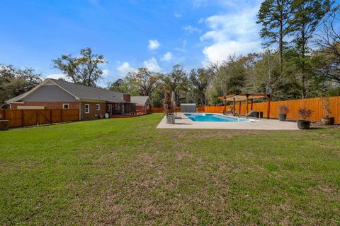 Tiny photo for 3602 N Meridian Road, Tallahassee, FL 32312 (MLS # 397036)