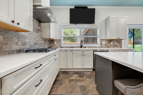 Tiny photo for 3602 N Meridian Road, Tallahassee, FL 32312 (MLS # 397036)