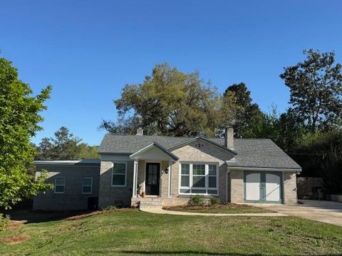 Photo of 2015 E Forest Drive, Tallahassee, FL 32303 (MLS # 395280)