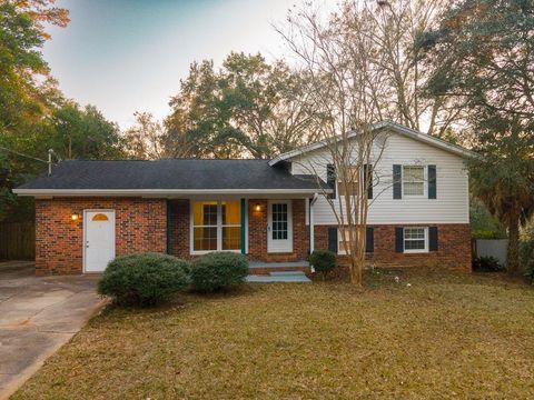 Tiny photo for 2003 SCENIC Road, Tallahassee, FL 32303 (MLS # 394300)