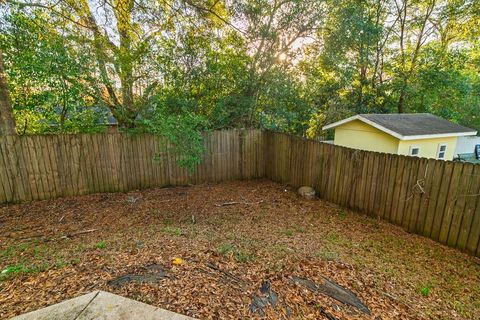 Tiny photo for 2003 SCENIC Road, Tallahassee, FL 32303 (MLS # 394300)