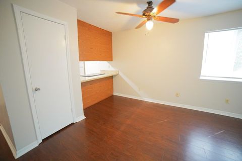 Tiny photo for 2739 W Tharpe Street, Tallahassee, FL 32303 (MLS # 391705)