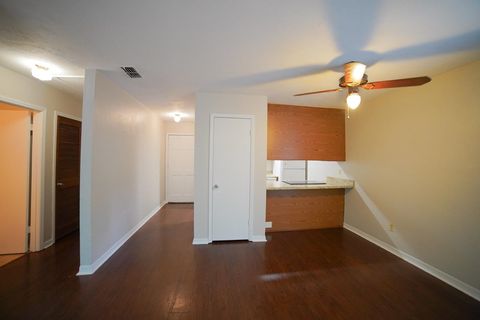 Tiny photo for 2739 W Tharpe Street, Tallahassee, FL 32303 (MLS # 391705)
