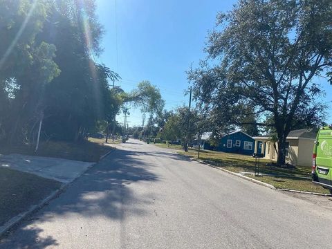 Tiny photo for 1426 17th St W, Other Florida, FL 34205 (MLS # 394416)