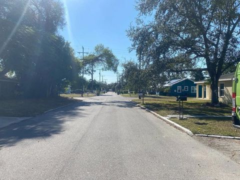 Tiny photo for 1426 17th St W, Other Florida, FL 34205 (MLS # 394416)