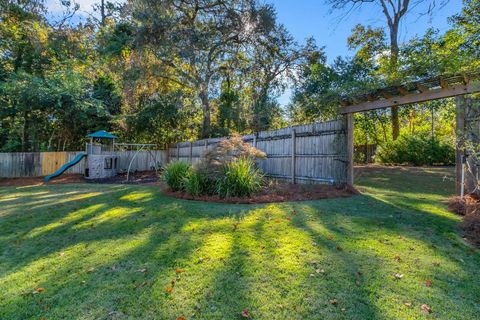 Tiny photo for 401 El Destinado Drive, Tallahassee, FL 32312 (MLS # 393276)