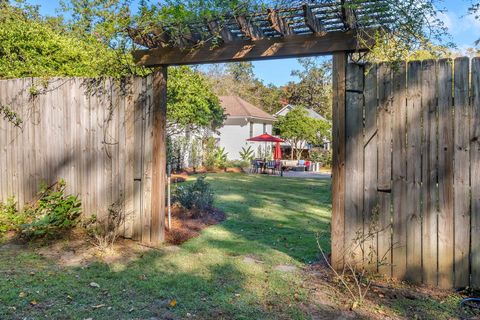 Tiny photo for 401 El Destinado Drive, Tallahassee, FL 32312 (MLS # 393276)