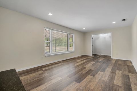 Tiny photo for 2366 Natural Bridge Road Rd, Tallahassee, FL 32305 (MLS # 398919)