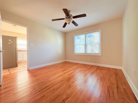 Tiny photo for 1302 Melvin Street, Tallahassee, FL 32301 (MLS # 394136)