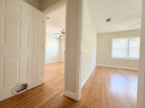 Tiny photo for 1302 Melvin Street, Tallahassee, FL 32301 (MLS # 394136)