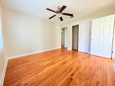 Tiny photo for 1302 Melvin Street, Tallahassee, FL 32301 (MLS # 394136)