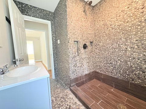 Tiny photo for 1302 Melvin Street, Tallahassee, FL 32301 (MLS # 394136)