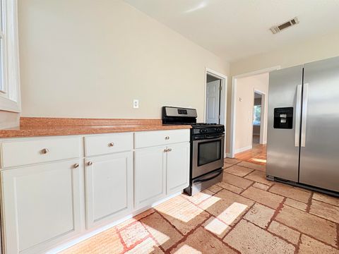 Tiny photo for 1302 Melvin Street, Tallahassee, FL 32301 (MLS # 394136)